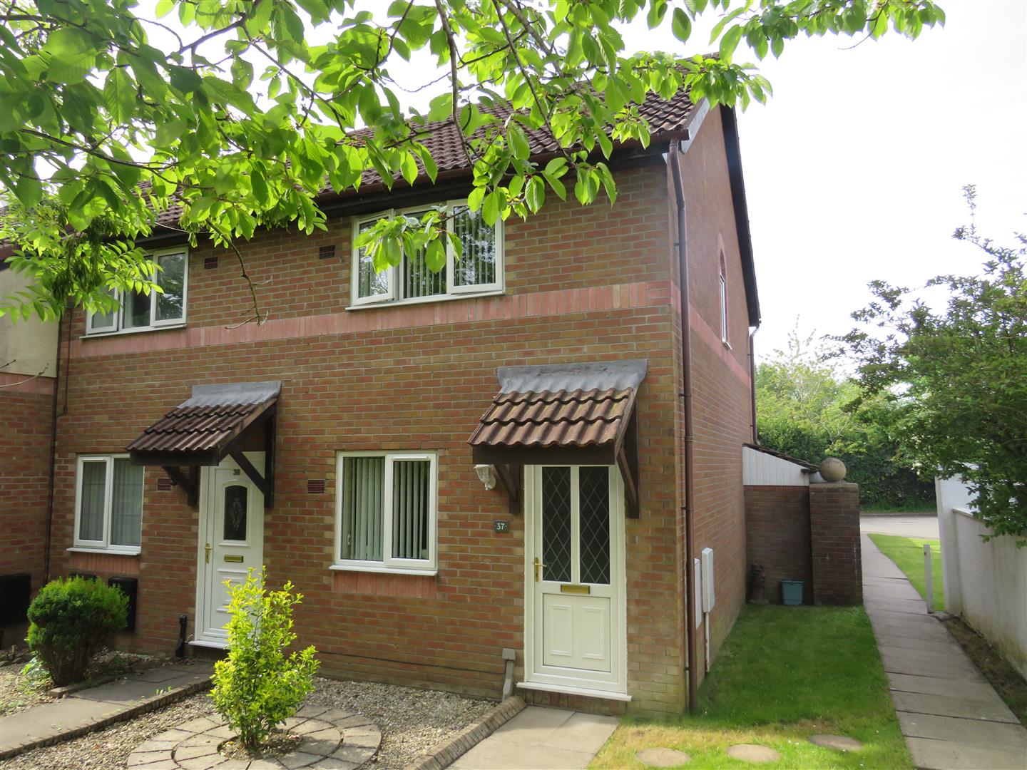 Willow Estates Properties for Sale in Llanelli and surrounding areas